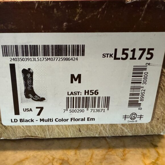 Circle G Black Multi Color Floral Embroidered Boots NWT Size 7 - Picture 10 of 10